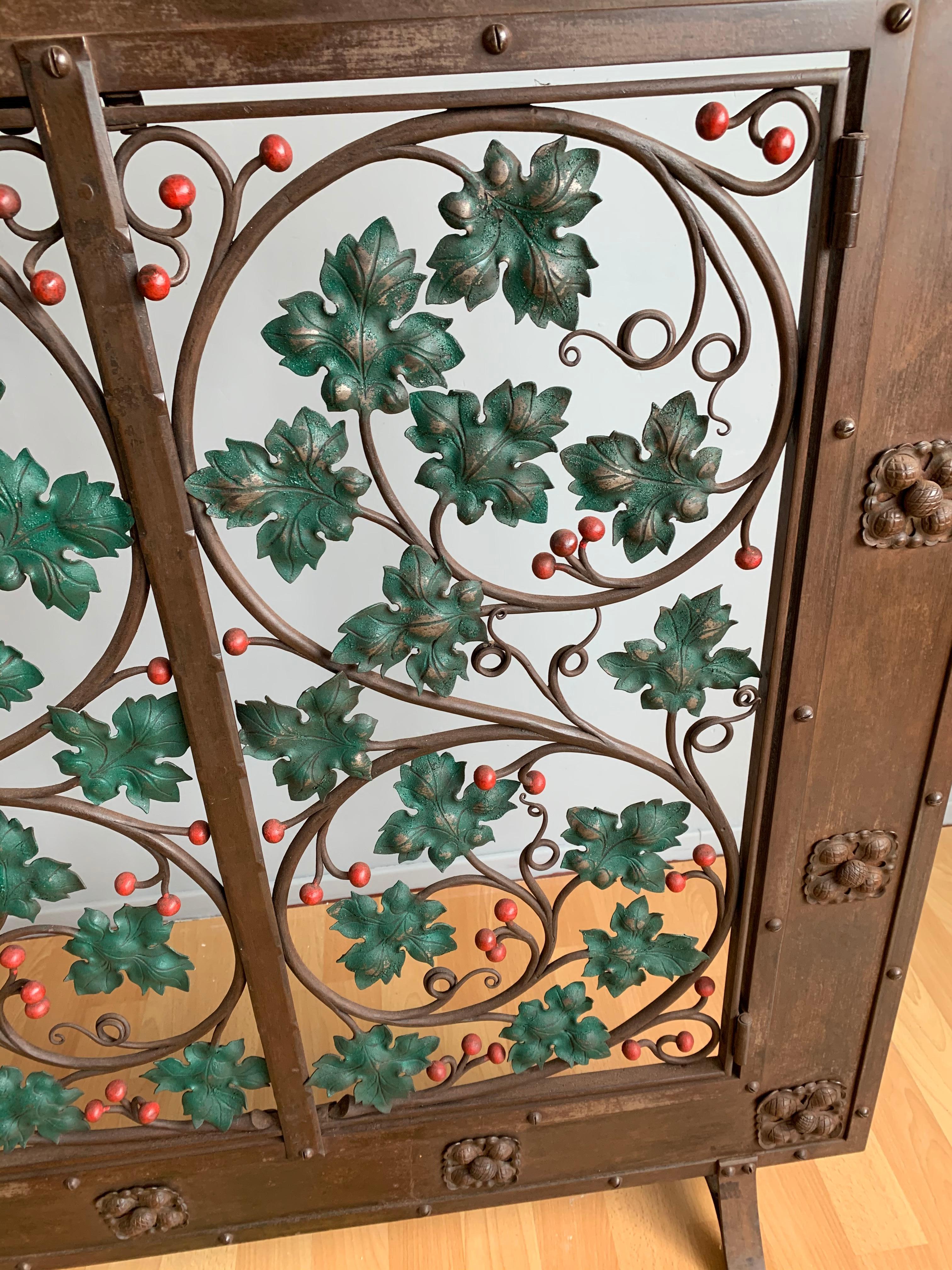 Arts and Crafts Early 20th Century Handcrafted Wrought Iron Firescreen with Branch & Leaf Decor