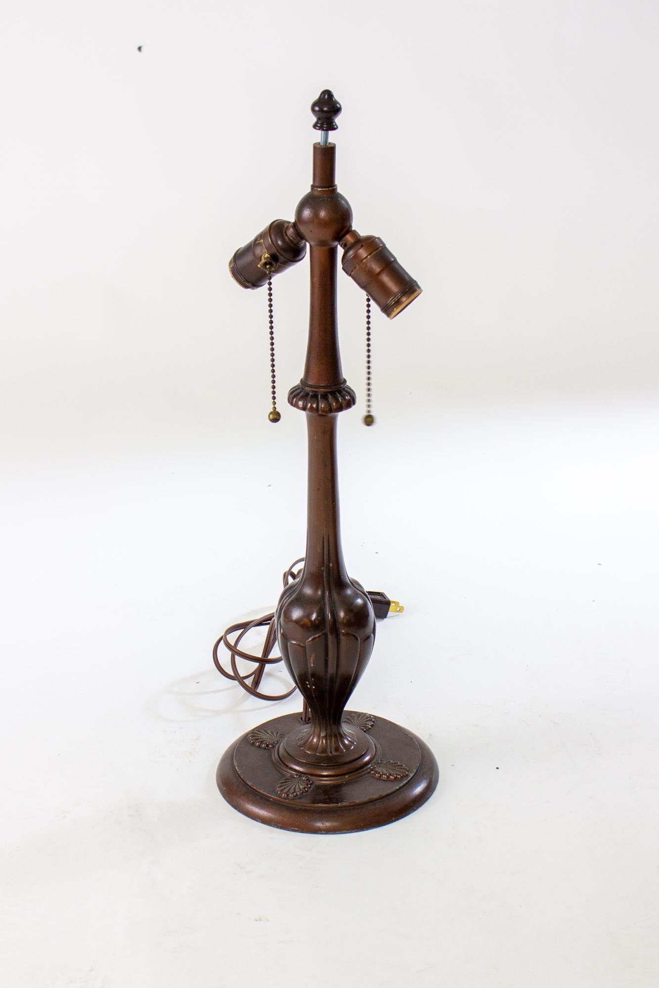 Early 20th Century Handel Table Lamp with Stained Glass Shade In Good Condition In Canton, MA