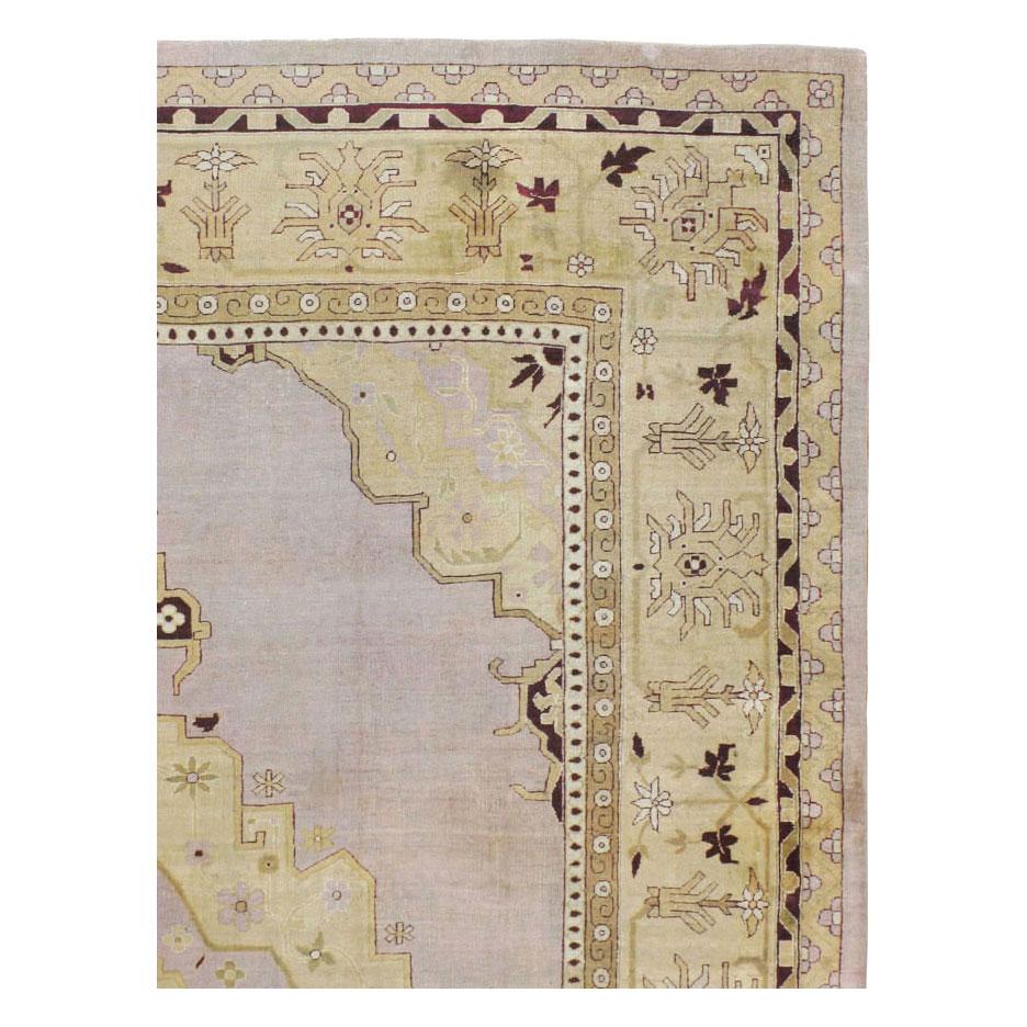 Victorian Early 20th Century Handmade Agra Room Size Rug in Pale Purple and Beige For Sale