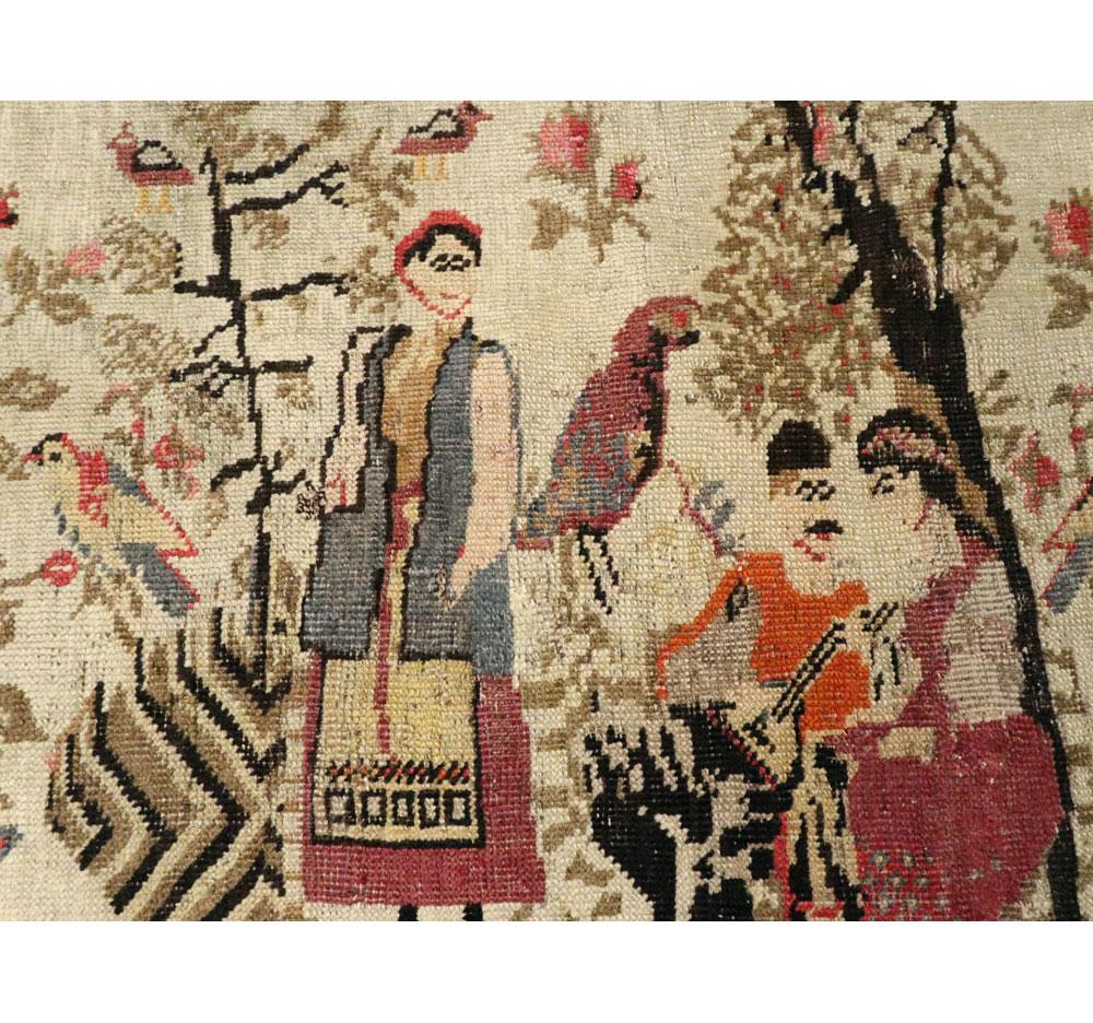 Tapis d'accent du début du 20e siècle, fait à la main au Karabagh, circa 1920 Bon état - En vente à New York, NY