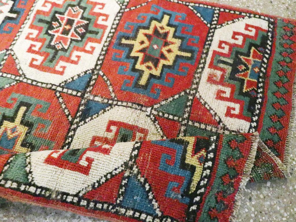 Early 20th Century Handmade Caucasian Kazak Throw Rug For Sale 2