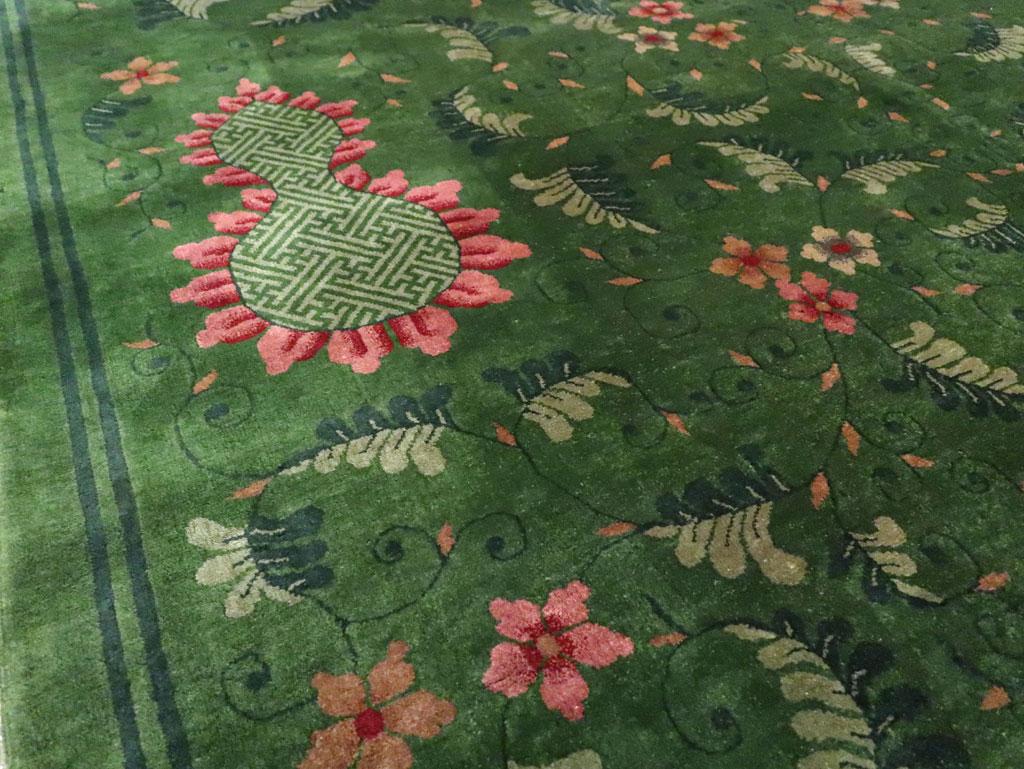 Early 20th Century Handmade Chinese Art Deco Room Size Carpet in Green In Good Condition In New York, NY