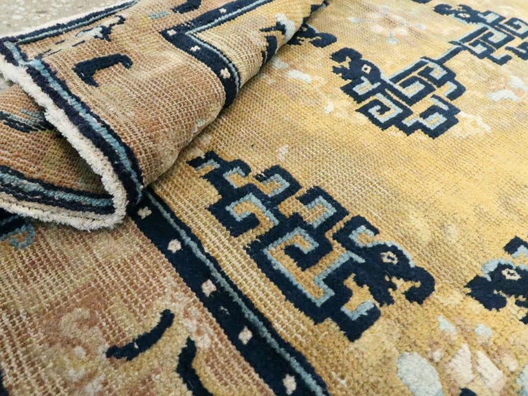 Early 20th Century Handmade Chinese Ningxia Square Throw Rug For Sale 1
