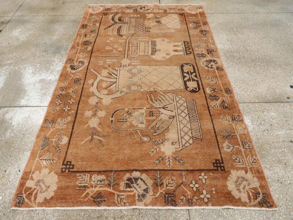 Early 20th Century Handmade East Turkestan Pictorial Khotan Accent Rug In Good Condition For Sale In New York, NY