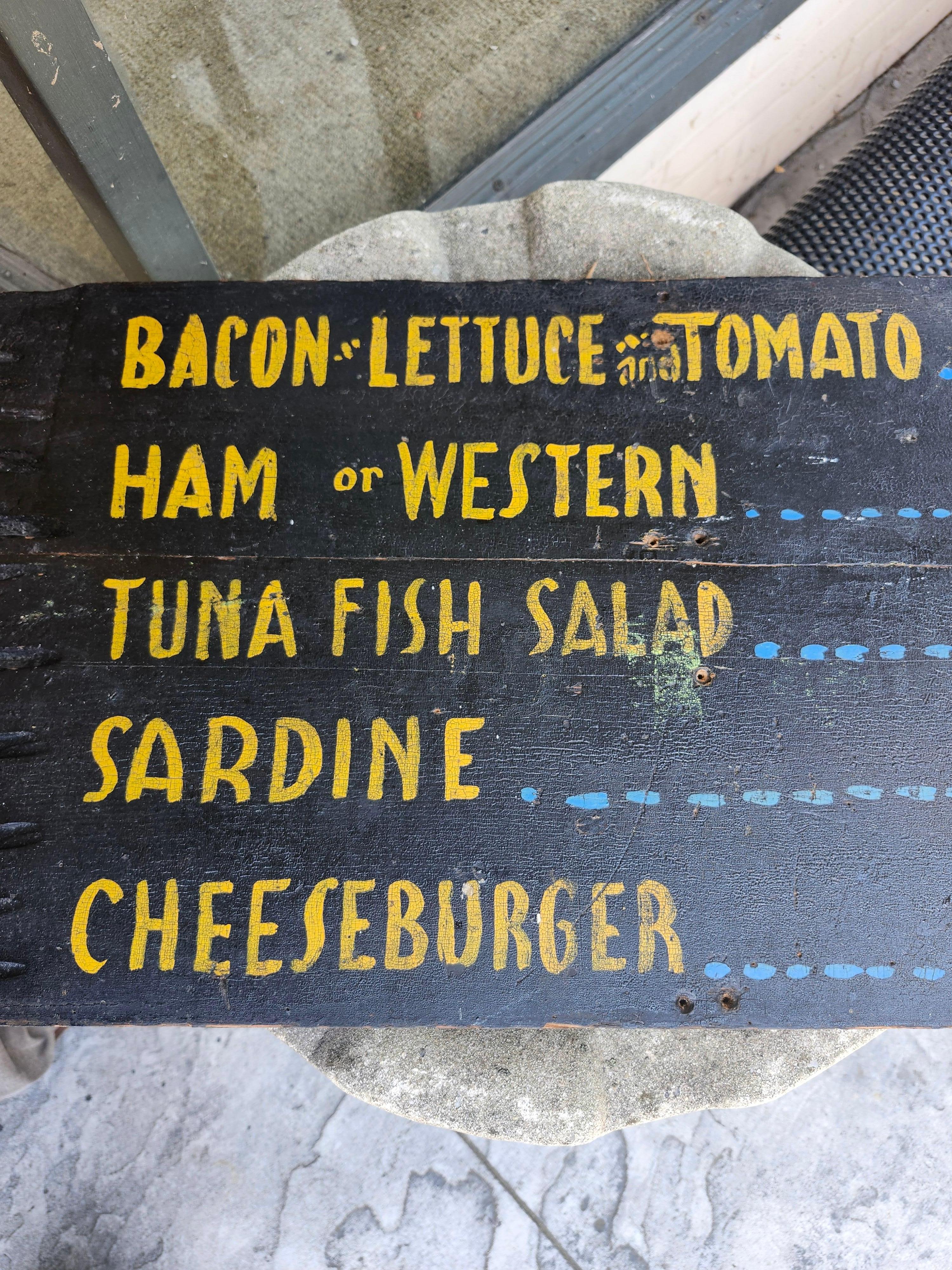 Américain Début du 20e siècle Tableau de menu folklorique sculpté à la main Adirondack en vente