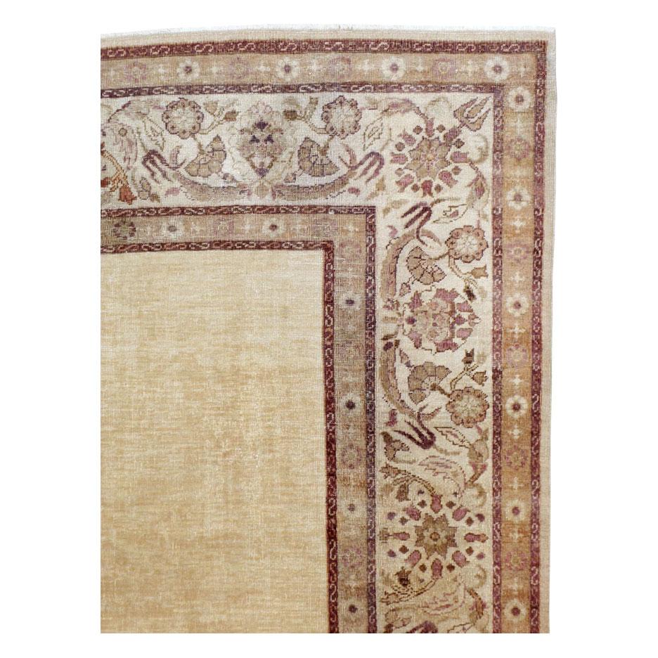 Early 20th Century Handmade Indian Agra Small Room Size Carpet In Good Condition For Sale In New York, NY