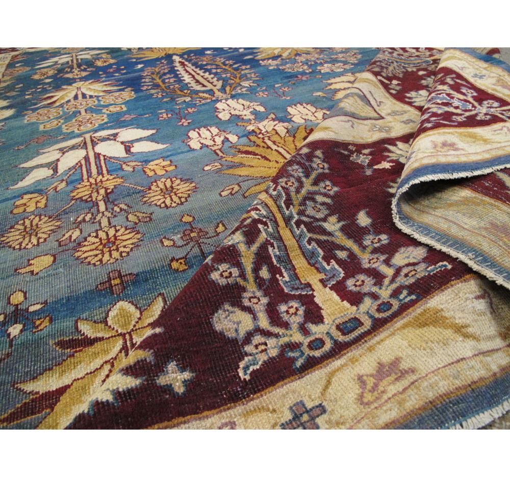 Early 20th Century Handmade Indian Amritsar Room Size Carpet 4
