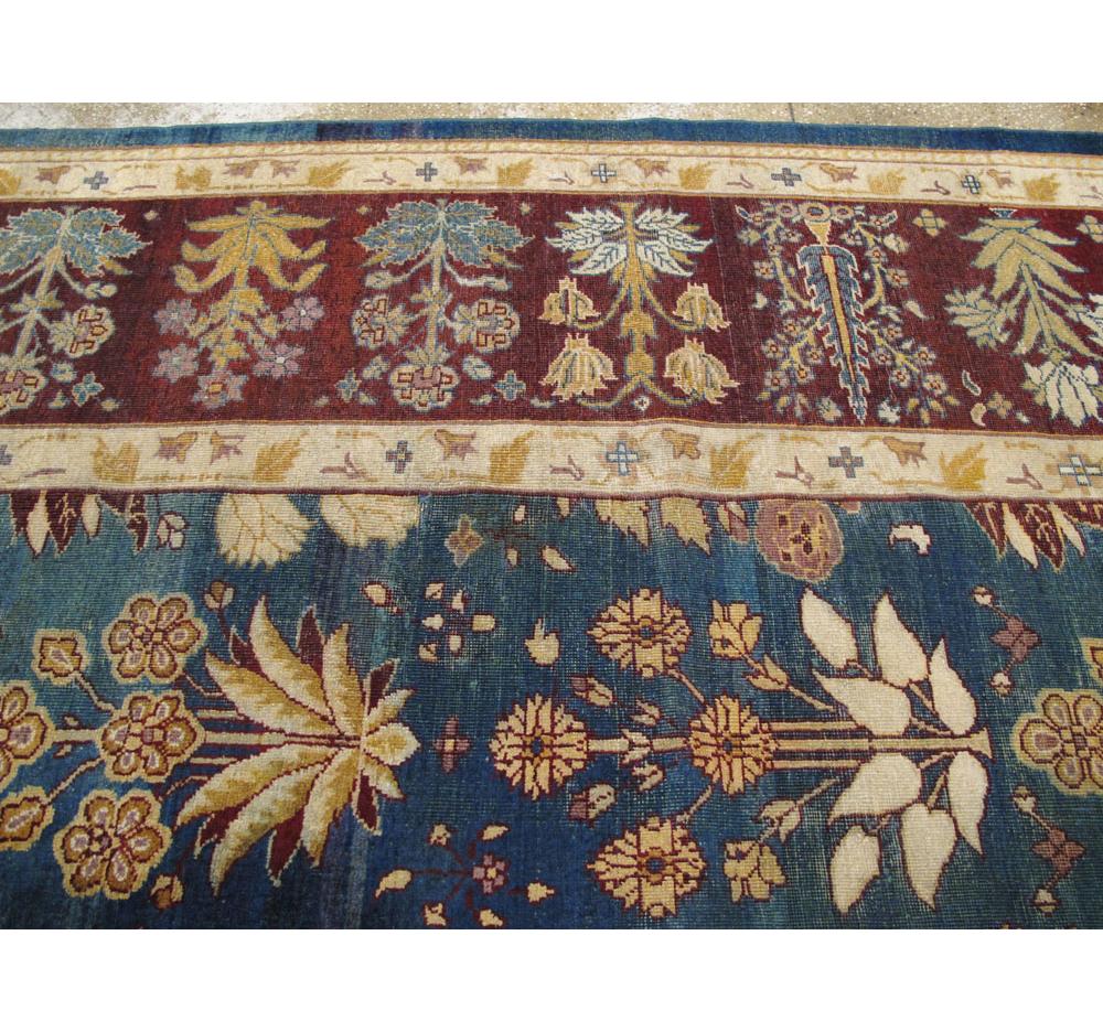 Early 20th Century Handmade Indian Amritsar Room Size Carpet 2