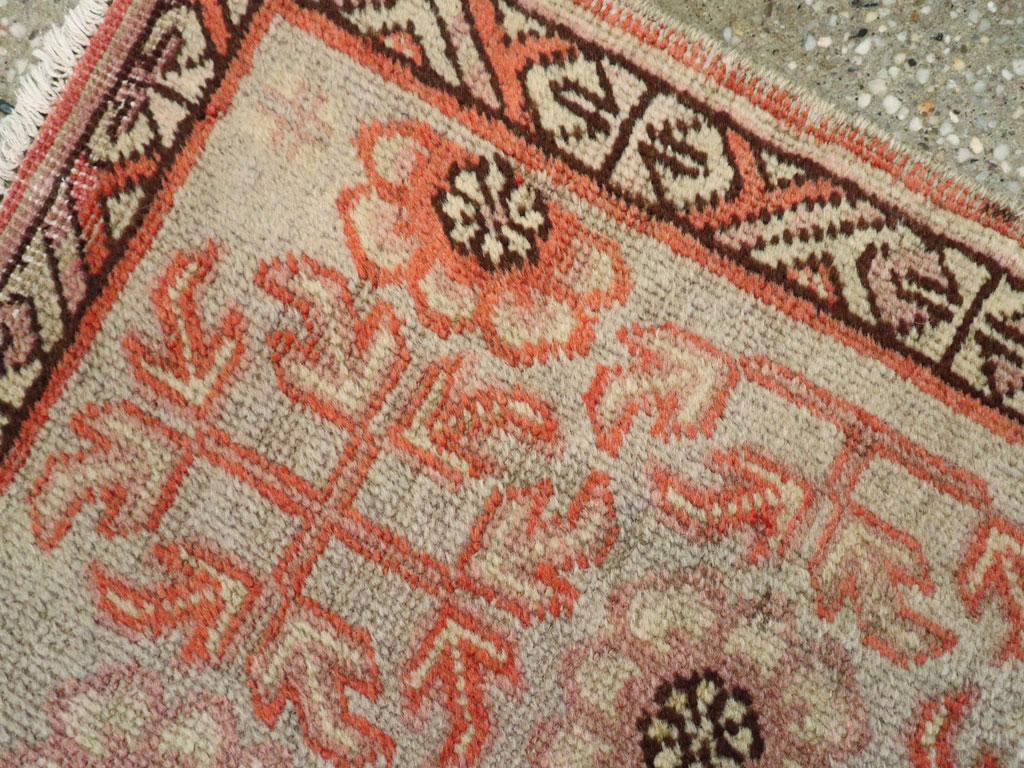 Early 20th Century Handmade Khotan Scatter Rug in Coral and Grey In Good Condition For Sale In New York, NY