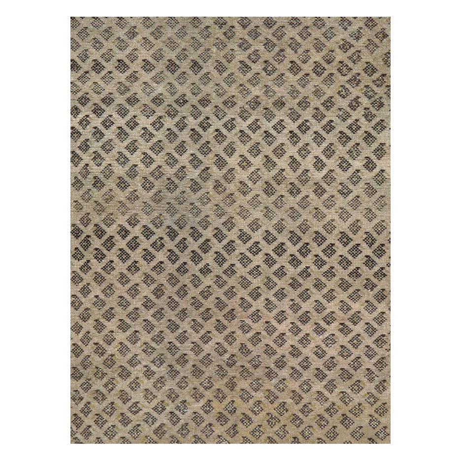 An antique Persian Malayer gallery format accent rug handmade during the early 20th century in shades of light and grey brown, dark brown outlines, and khaki green accents.

Measures: 5' 1