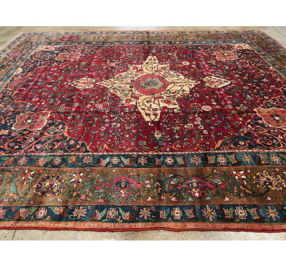 Early 20th Century Handmade Persian Bakhtiari Tribal Room Size Carpet 3