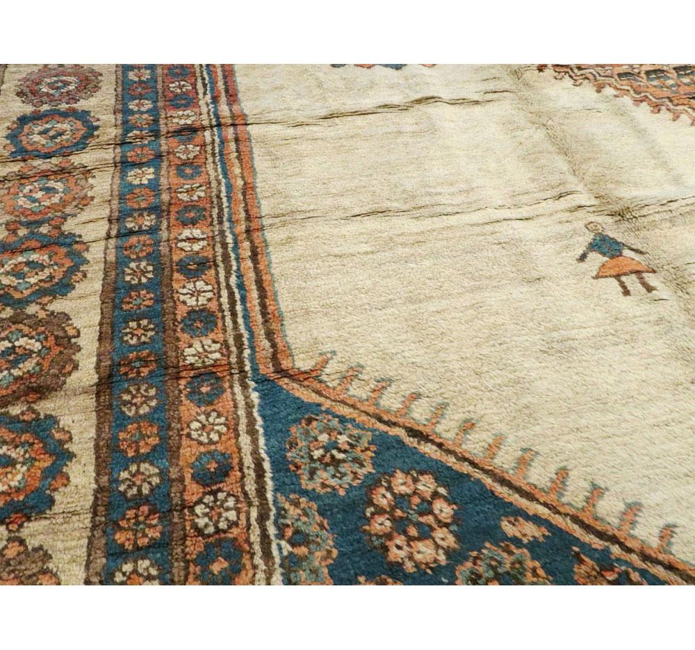 Early 20th Century Handmade Persian Bakshaish Large Room Size Carpet In Good Condition For Sale In New York, NY