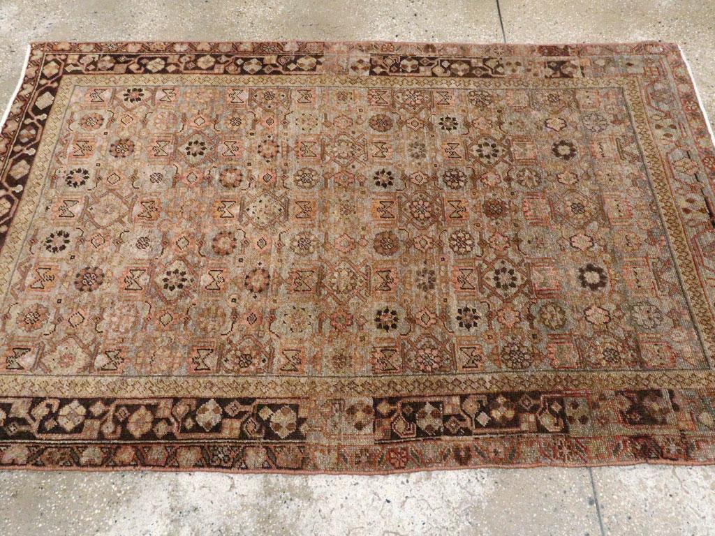 Early 20th Century Handmade Persian Bidjar Small Accent Rug In Excellent Condition In New York, NY