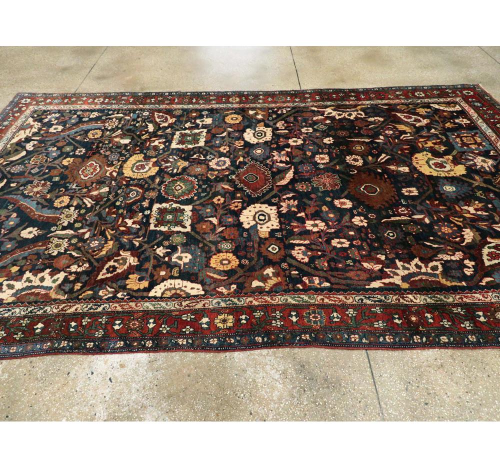 Early 20th Century Handmade Persian Bidjar Small Room Size Carpet For Sale 3