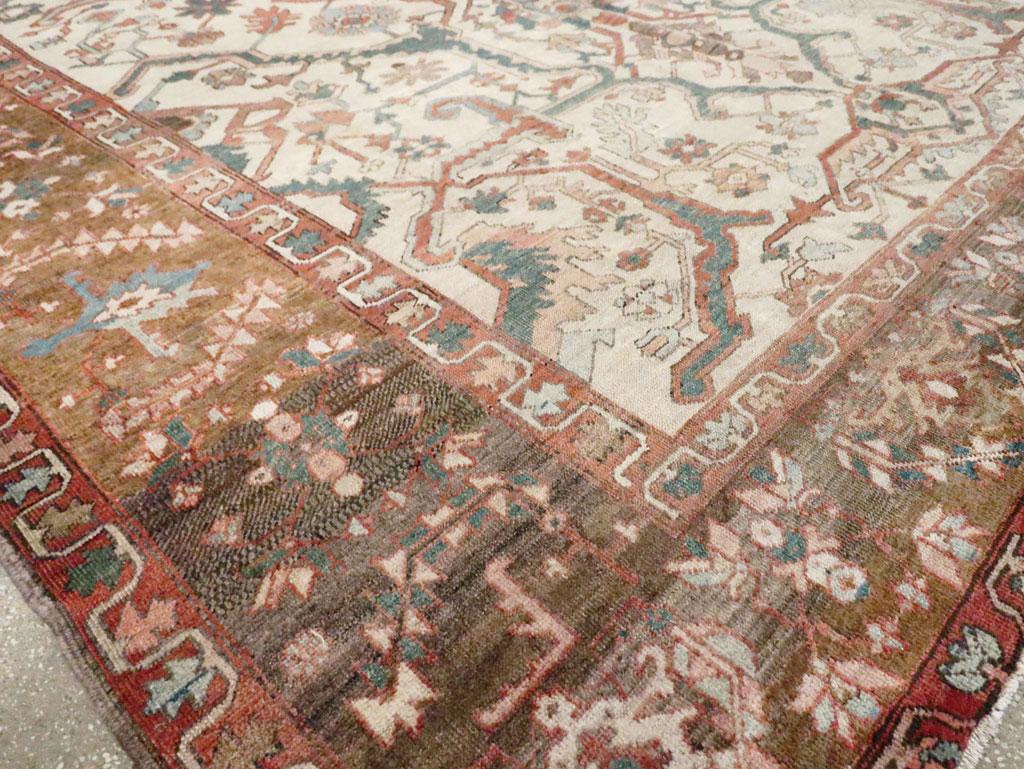 Early 20th Century Handmade Persian Heriz Large Room Size Carpet For Sale 3