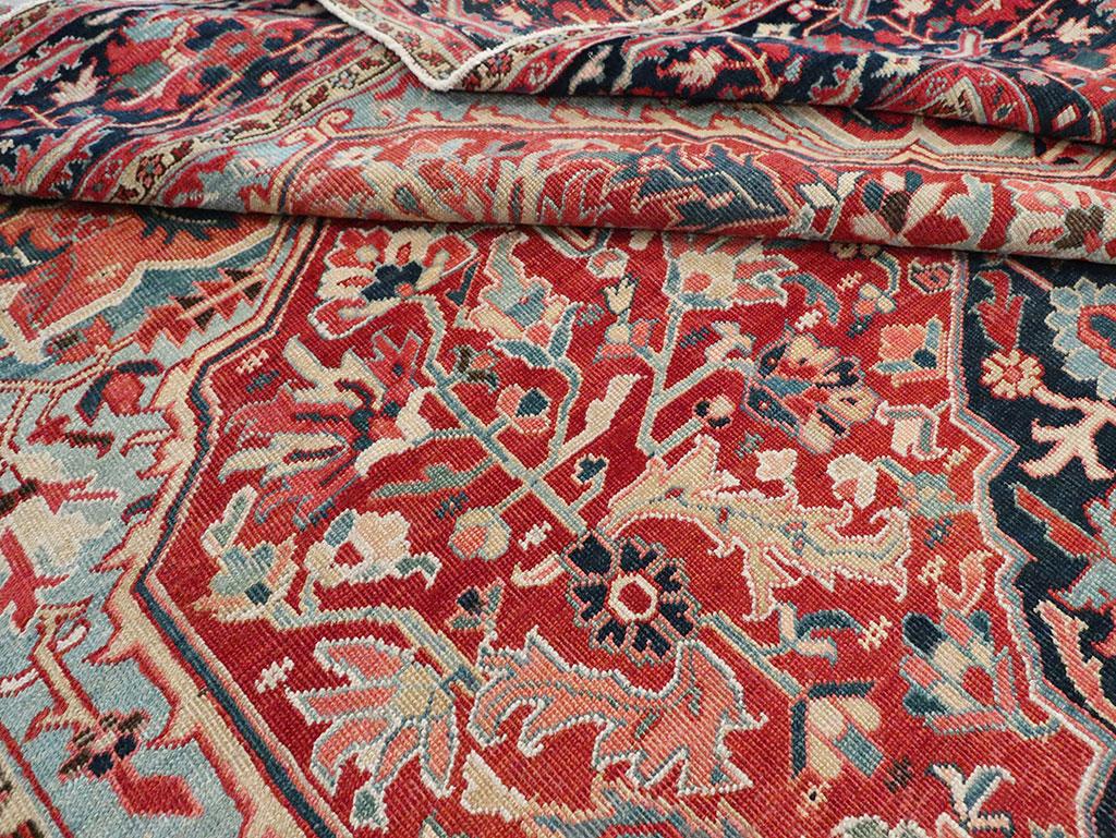 Early 20th Century Handmade Persian Heriz Large Room Size Carpet For Sale 3