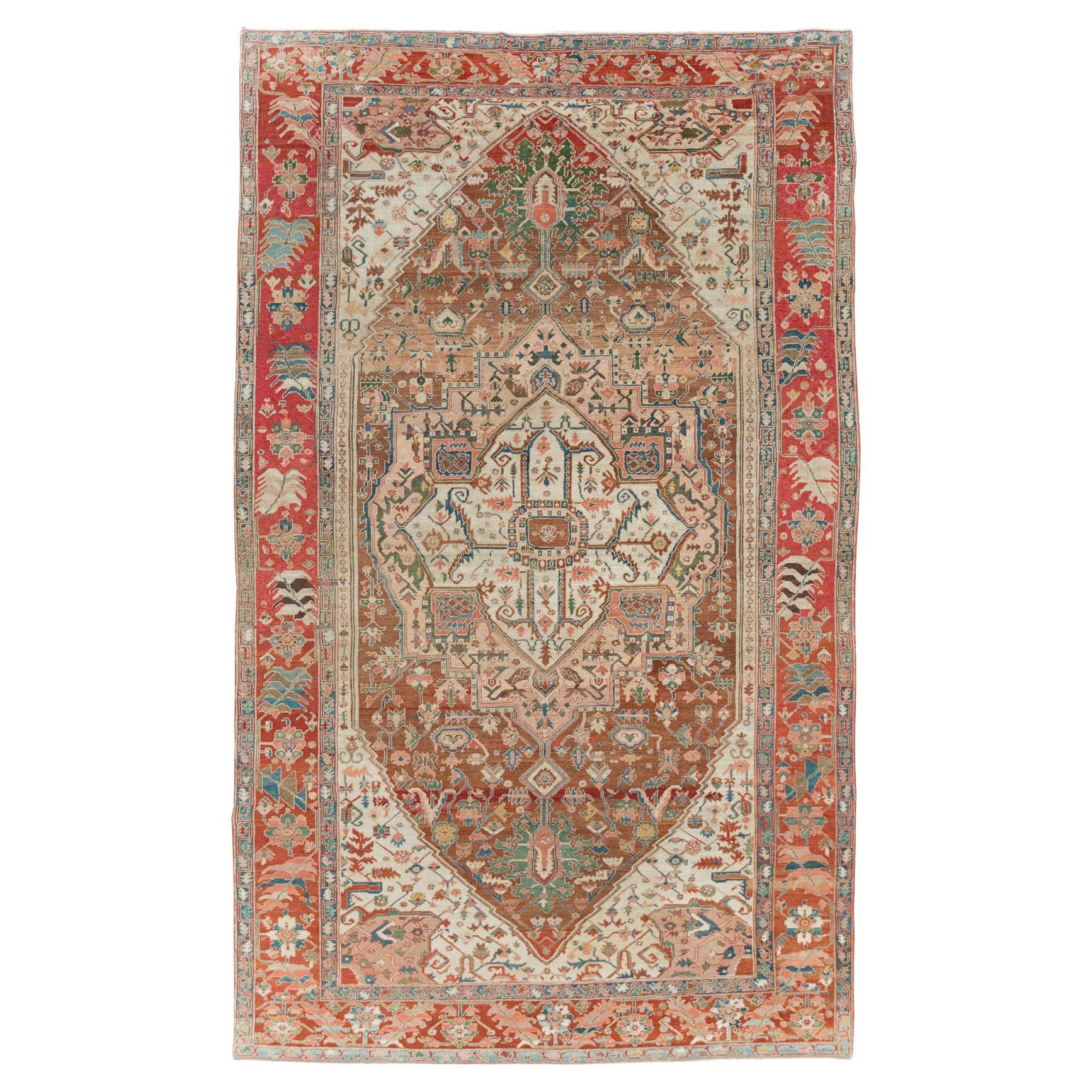 Early 20th Century Handmade Persian Heriz Large Room Size Carpet, circa
