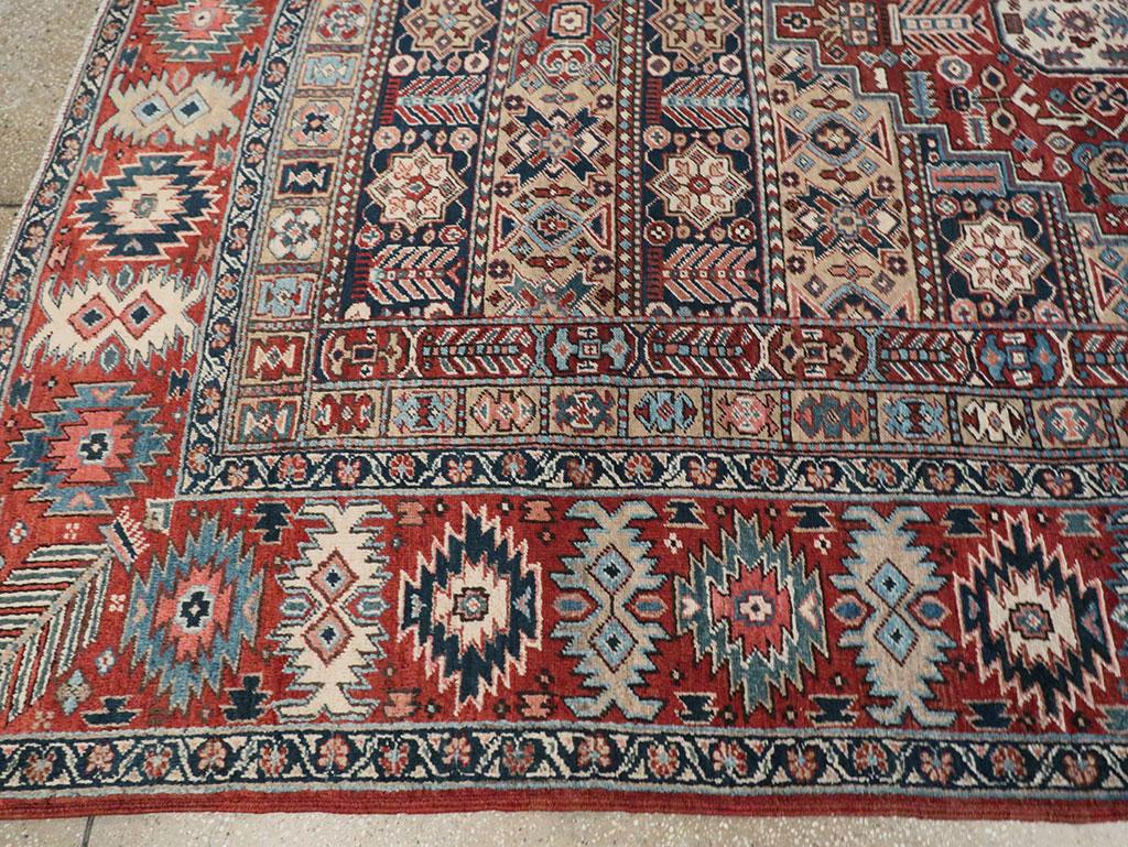 Early 20th Century Handmade Persian Heriz Room Size Carpet For Sale 2