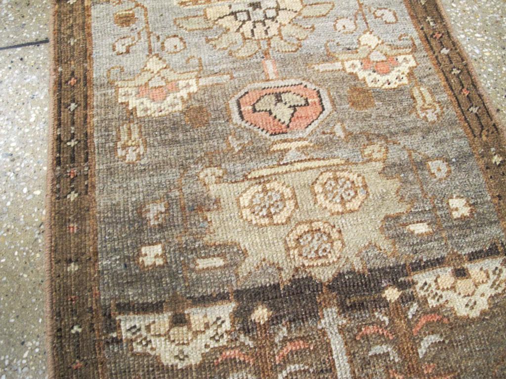 Early 20th Century Handmade Persian Heriz Runner In Excellent Condition For Sale In New York, NY