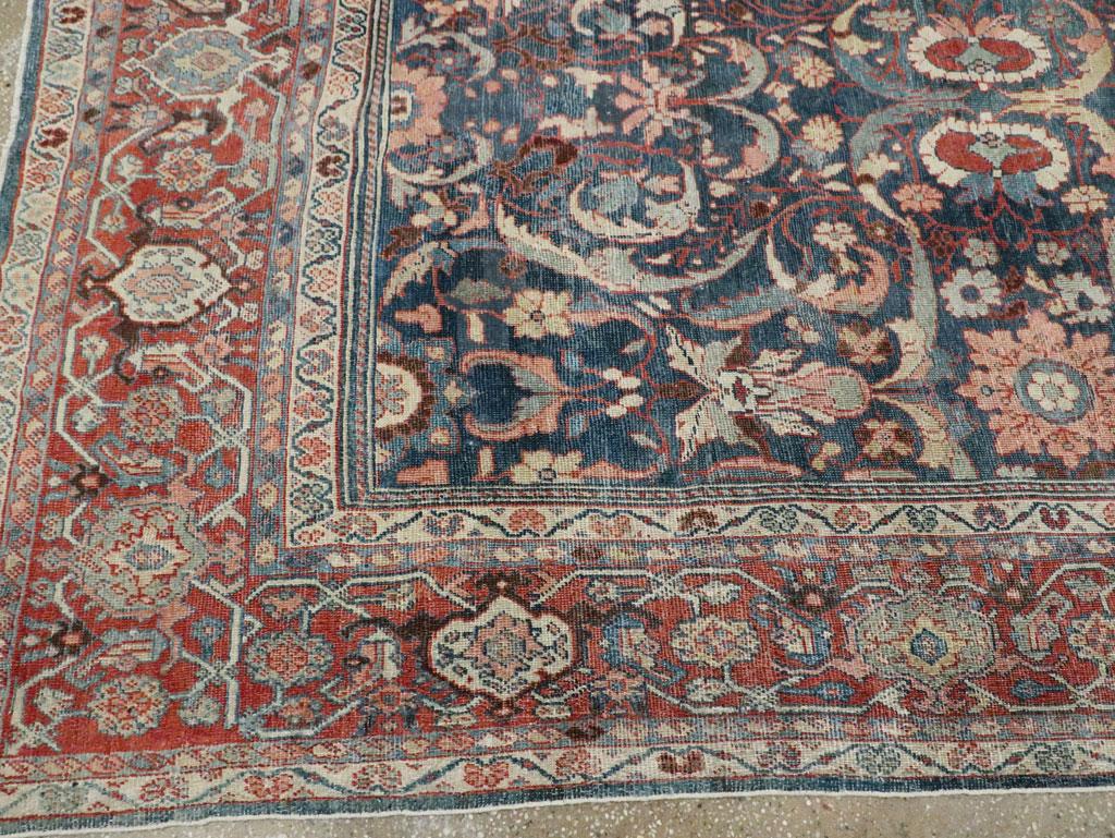 Early 20th Century Handmade Persian Mahal Room Size Carpet in Blue and Red For Sale 2