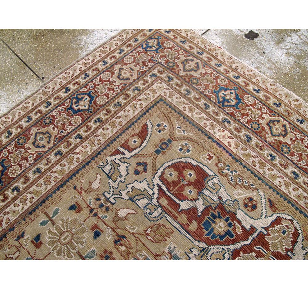 Early 20th Century Handmade Persian Mahal Rustic Accent Rug For Sale 2
