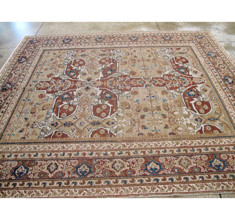 Early 20th Century Handmade Persian Mahal Rustic Accent Rug For Sale 4