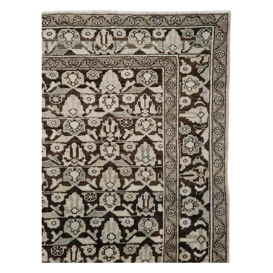 Rustique Tapis persan Malayer Gallery du début du 20e siècle fait à la main en vente
