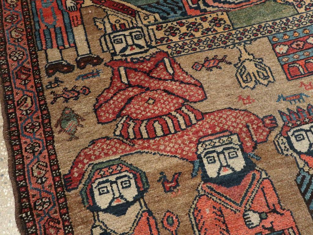 Handgefertigter persischer Malayer-Teppich mit Bildakzent von König Solomon aus dem frühen 20. Jahrhundert (Handgeknüpft) im Angebot
