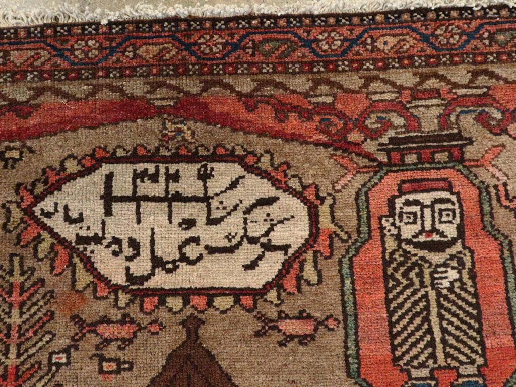Handgefertigter persischer Malayer-Teppich mit Bildakzent von König Solomon aus dem frühen 20. Jahrhundert (Wolle) im Angebot