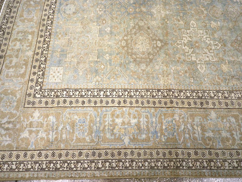 Early 20th Century Handmade Persian Malayer Room Size Carpet In Excellent Condition For Sale In New York, NY