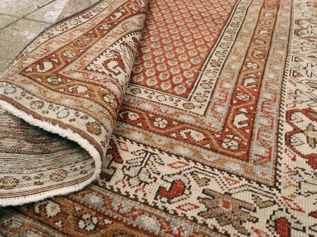 Anfang des 20. Jahrhunderts Handgefertigter Persischer Malayer Kleiner Akzentteppich (Wolle) im Angebot