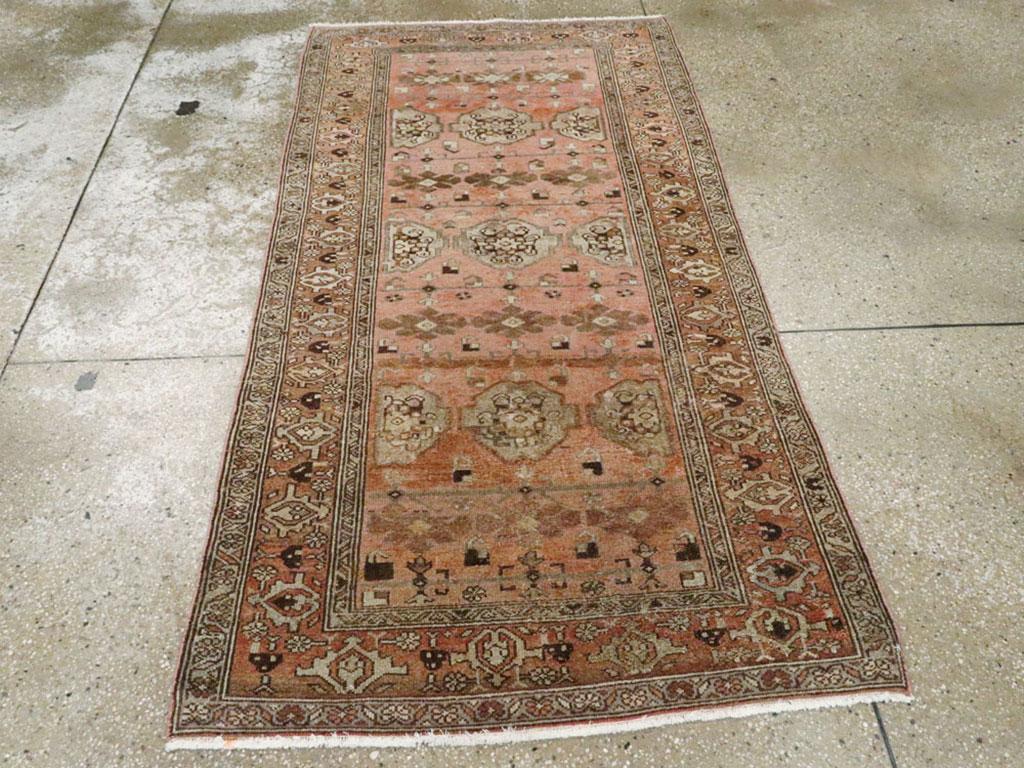 Early 20th Century Handmade Persian Malayer Throw Rug In Excellent Condition For Sale In New York, NY