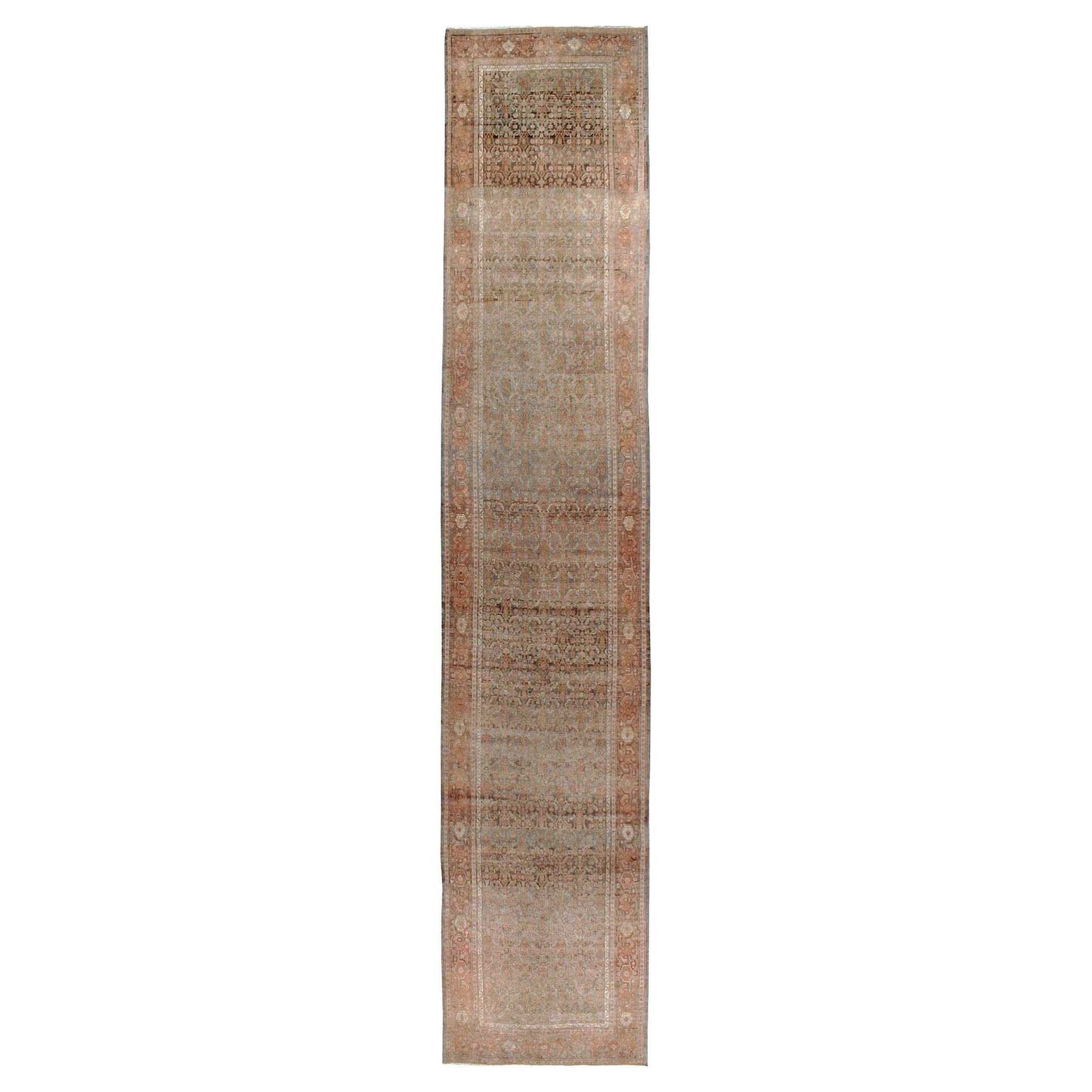 Long tapis de couloir persan Senneh Malayer du début du 20e siècle, fabriqué à la main en vente