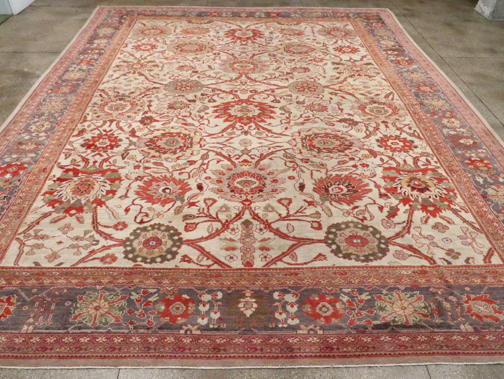 Early 20th Century Handmade Persian Sultanabad Large Carpet In Excellent Condition For Sale In New York, NY