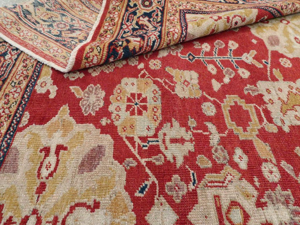 Early 20th Century Handmade Persian Sultanabad Long and Narrow Gallery Carpet For Sale 4