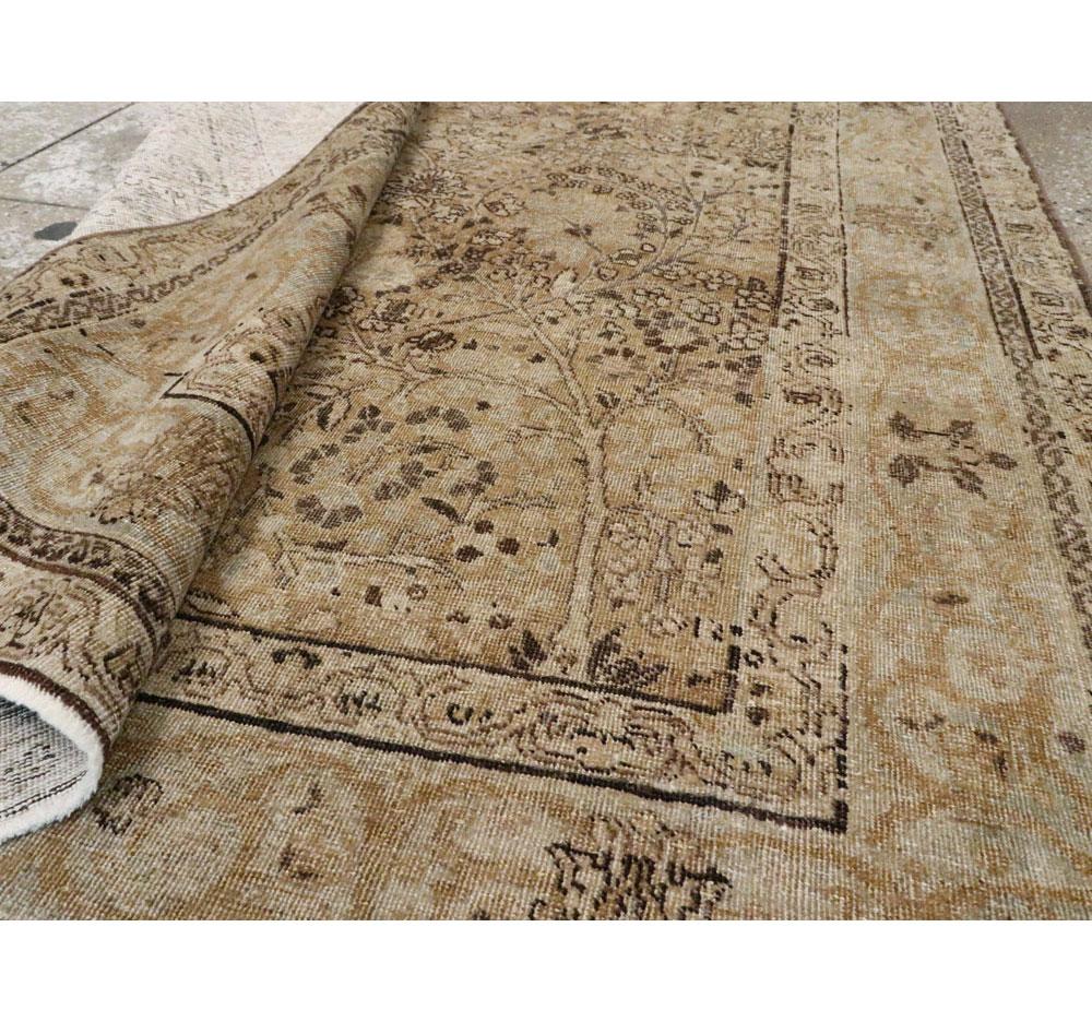 20ième siècle Tapis d'appoint Persan Tabriz du début du 20e siècle fait à la main en vente