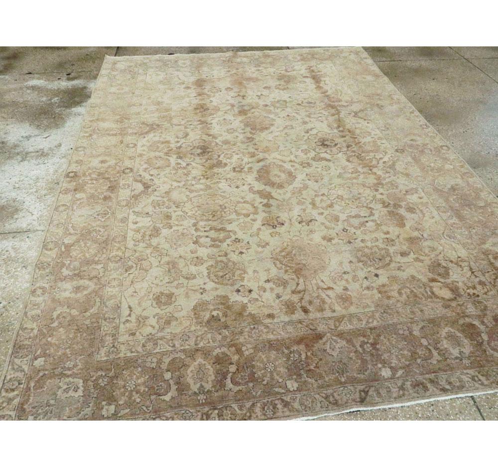 Early 20th Century Handmade Persian Tabriz Accent Rug with Muted Neutral Tones In Good Condition For Sale In New York, NY