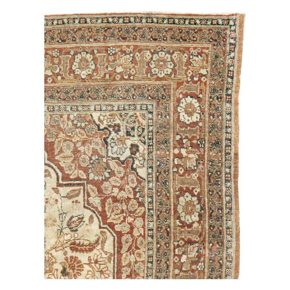 Handgefertigter persischer Täbris Haji Jalili-Akzent-Teppich aus dem frühen 20. Jahrhundert (Land) im Angebot
