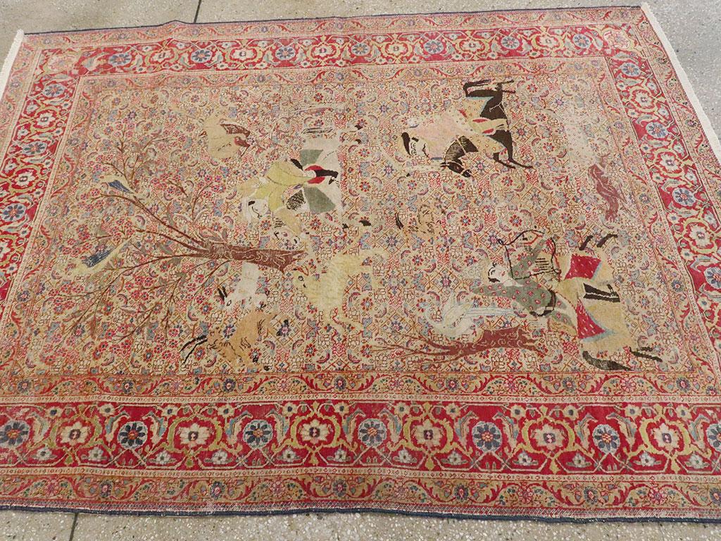 Early 20th Century Handmade Persian Tabriz Hunting Scene Pictorial Accent Rug In Good Condition For Sale In New York, NY