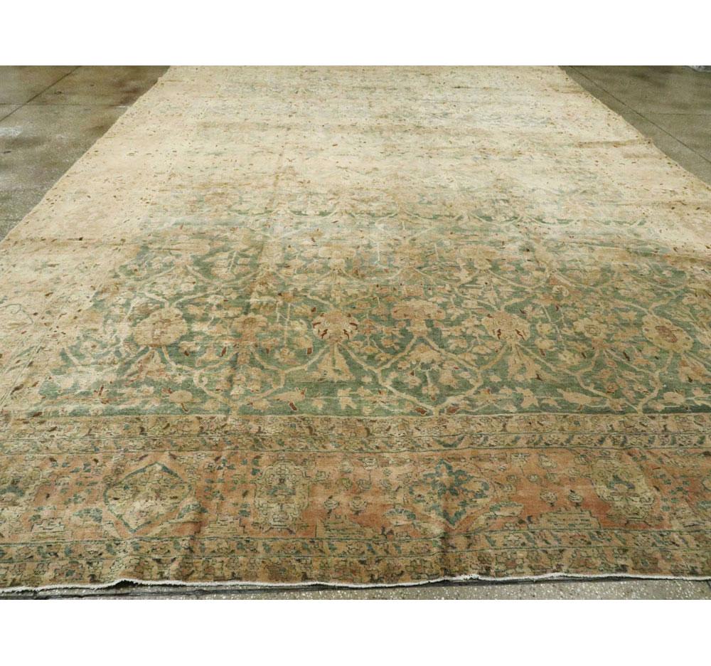 Großer persischer Täbris-Teppich in Zimmergröße, handgefertigt, frühes 20. Jahrhundert (Handgeknüpft) im Angebot