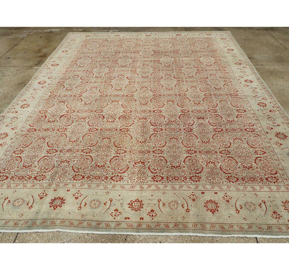Early 20th Century Handmade Persian Tabriz Room Size Carpet In Excellent Condition For Sale In New York, NY