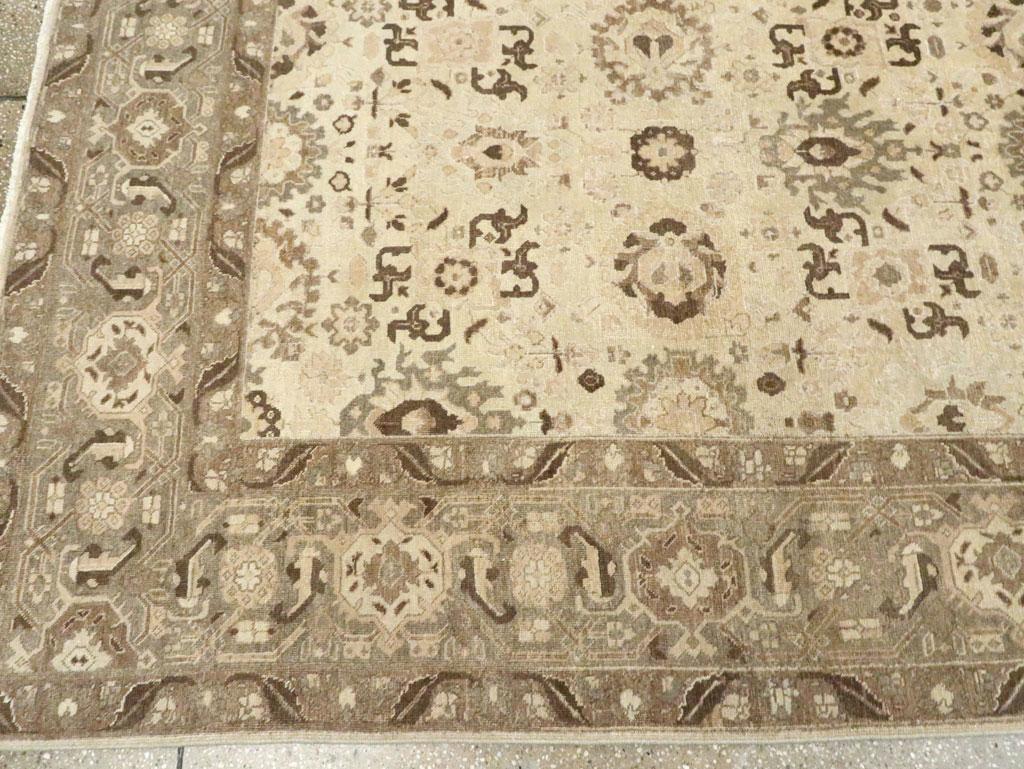 Early 20th Century Handmade Persian Tabriz Room Size Carpet For Sale 2