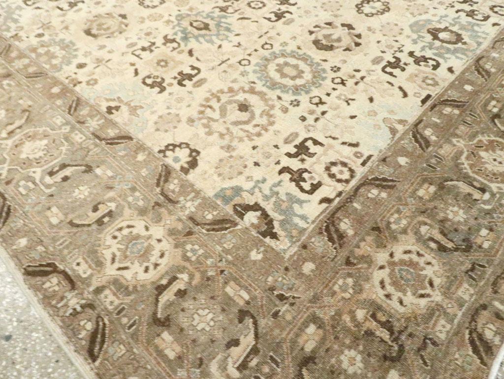 Early 20th Century Handmade Persian Tabriz Room Size Carpet For Sale 3