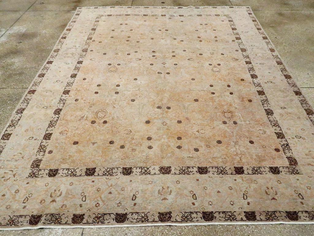 Annodato a mano Tappeto Tabriz persiano fatto a mano dei primi del Novecento, di piccole dimensioni, per una stanza in vendita