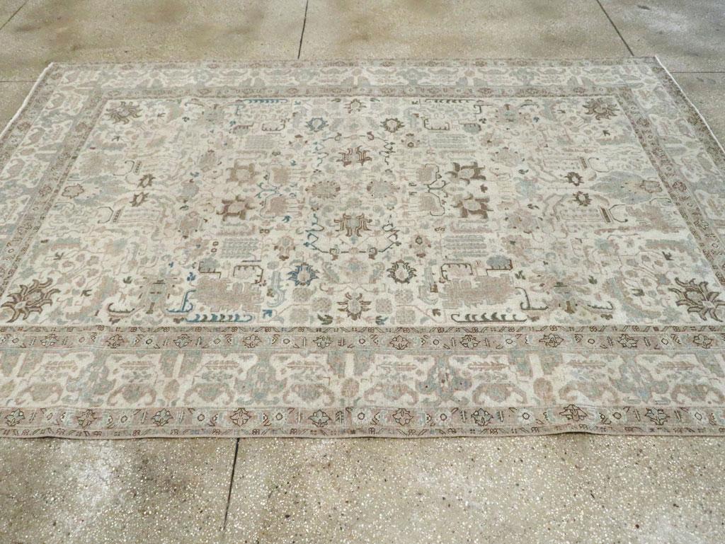 Early 20th Century Handmade Persian Tabriz Small Room Size Carpet For Sale 1