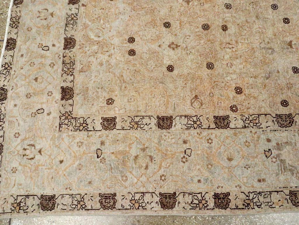Lana Tappeto Tabriz persiano fatto a mano dei primi del Novecento, di piccole dimensioni, per una stanza in vendita