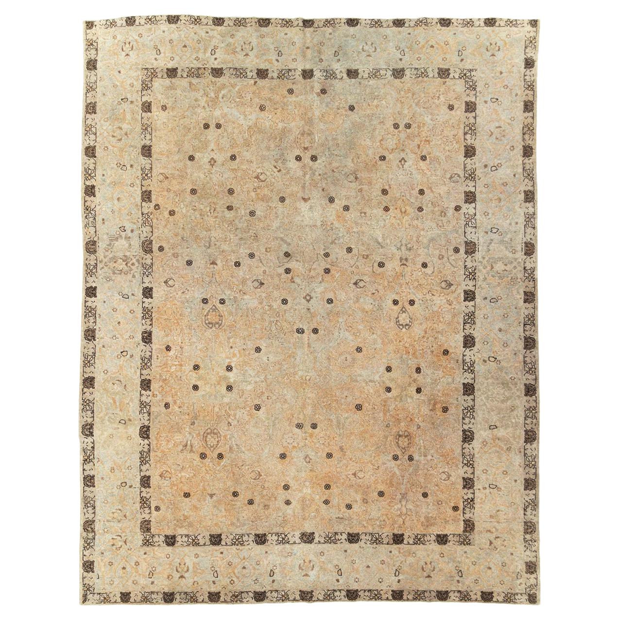 Handgefertigter persischer Täbriz-Teppich in Zimmergröße aus dem frühen 20. Jahrhundert im Angebot