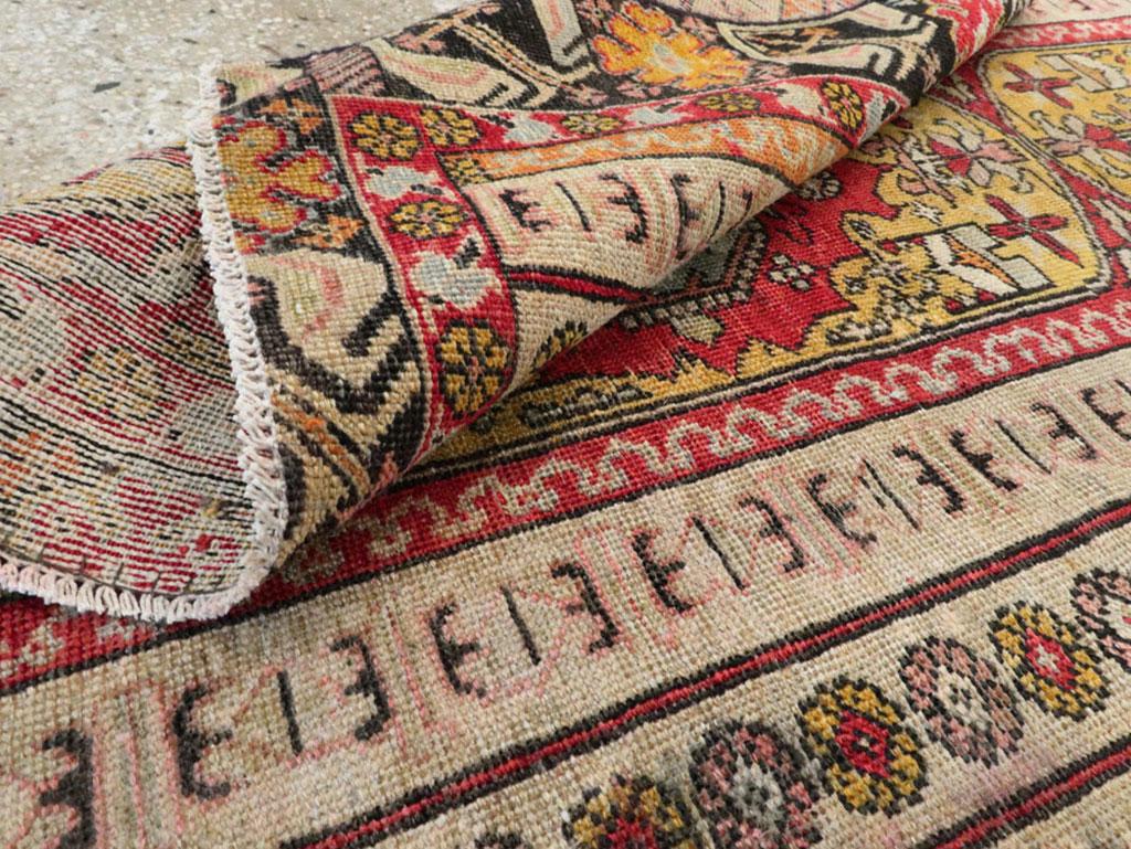 Early 20th Century Handmade Turkish Ghiordes Accent Rug For Sale 3