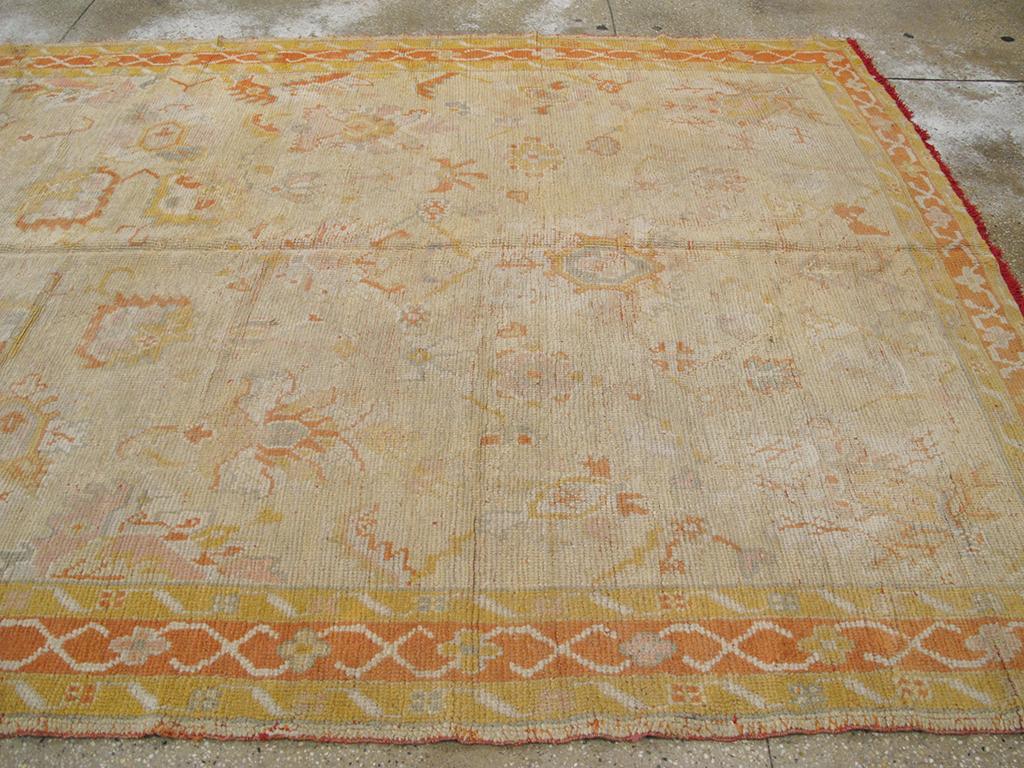 Early 20th Century Handmade Turkish Oushak Gallery Carpet For Sale 1