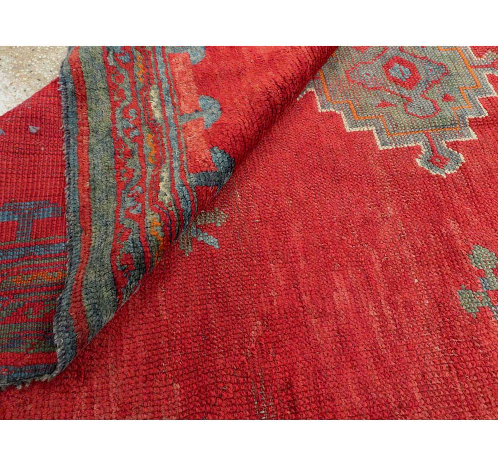 Early 20th Century Handmade Turkish Oushak Gallery Rug in Red For Sale 4